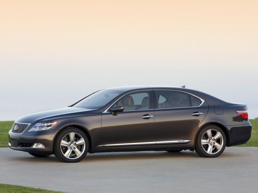 Lexus LS600h L Pebble Beach Edition 2008 года  (фото 5 из 7)